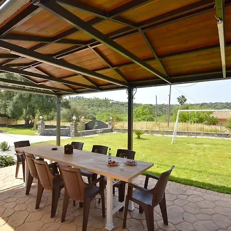 Casa vacanze The Avra Gardens Ágios Ioánnis