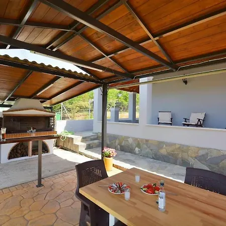 The Avra Gardens * Ágios Ioánnis