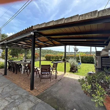 The Avra Gardens Casa de Férias *
