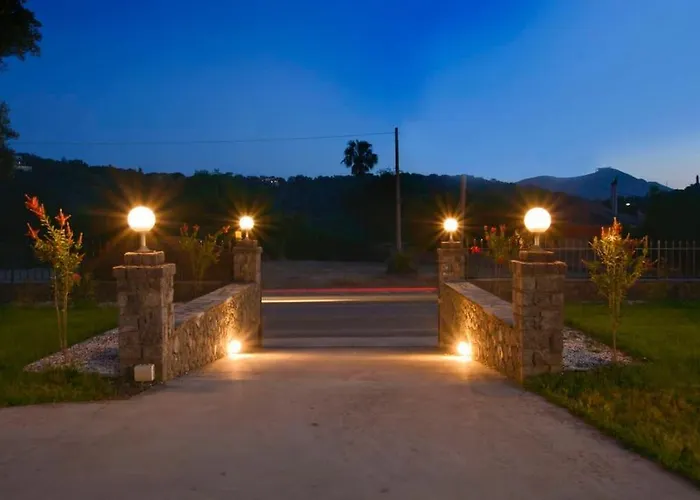 The Avra Gardens بيت للعطل *