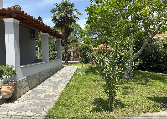 The Avra Gardens * Ágios Ioánnis